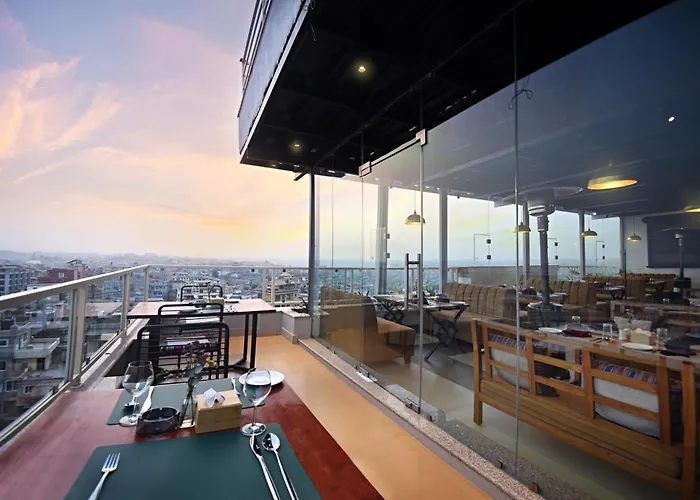 Hotel Sherpani 3*