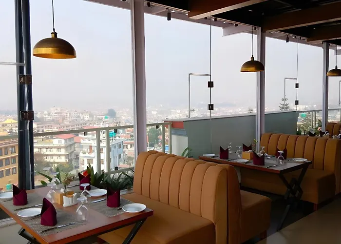 Hotel Sherpani 3*