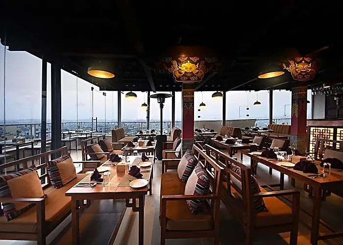 Hotel Sherpani 3*